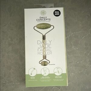 Jade Facial Roller - Green